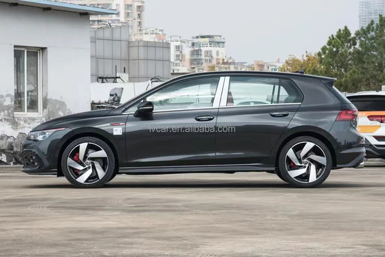 Эффективность и мощность комбинированный 2023 Volkswagen Golf GTI с максимальным крутящим моментом 350 Нм