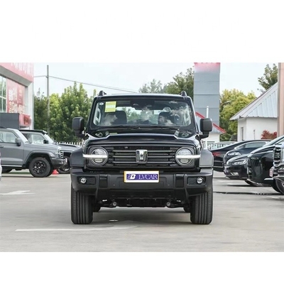 Месяц 8 Специальный резервуар Great Wall Motors 300 Автомобиль с прочным металлическим крышным стойкой