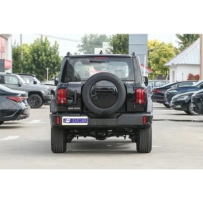 Месяц 8 Специальный резервуар Great Wall Motors 300 Автомобиль с прочным металлическим крышным стойкой