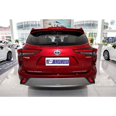 Опыт будущего вождения с 2023 Toyota Highlander сенсорный экран