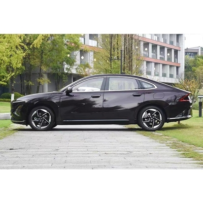 Энергетическое транспортное средство 2024 Wuling Xingguang PHEV 5-дверный 5-местный седан класса A с большой дальностью