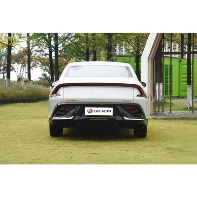 2024 Wuling Xingguang Hybrid Sedan Классический 5-местный автомобиль с технологией PHEV с большой дальностью.