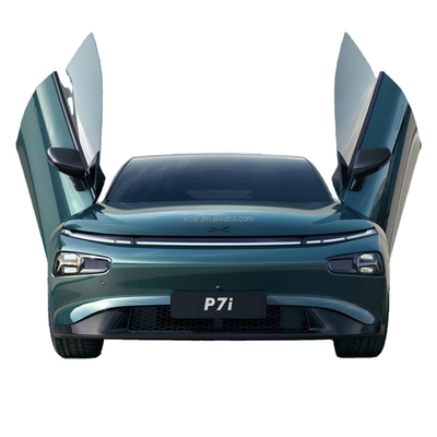 Xpeng P7 Ev 5-местный электрический внедорожник с темным внутренним цветом и типом турбомотора