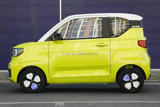 120-170 км круизного диапазона Wuling Mini электрический автомобиль с 3-дверной 4-местной структурой кузова