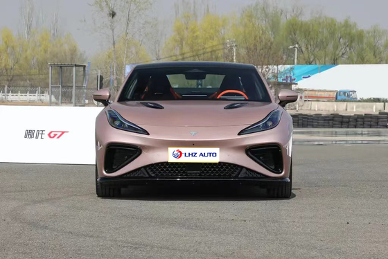 2023 Nezha GT Современный 100% электрический спортивный автомобиль с ускорением 3,7 с 4WD