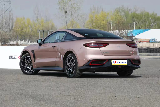 2023 Nezha GT Современный 100% электрический спортивный автомобиль с ускорением 3,7 с 4WD