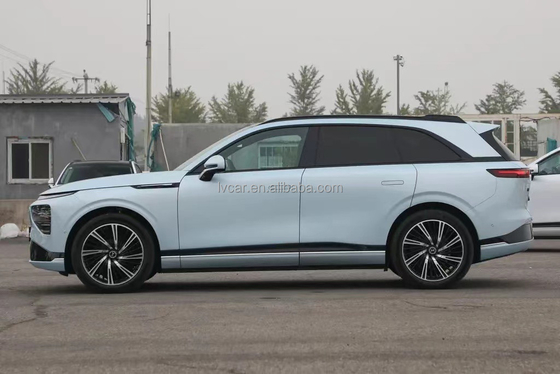 Высокоскоростной электрический внедорожник 2023 Xpeng G9 с панорамным солнечным потолком и дальностью 702 км