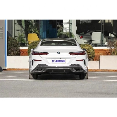 BMW 840i 2023 Высокомощный автомобиль с четырьмя дверями и электрическим задним окном
